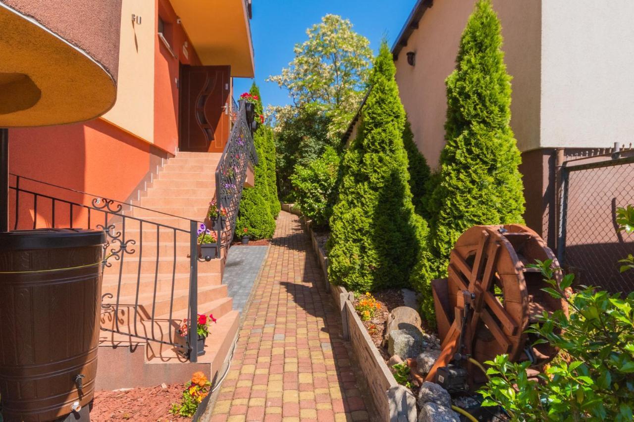 Monika Bed & Breakfast Криница Морска Екстериор снимка