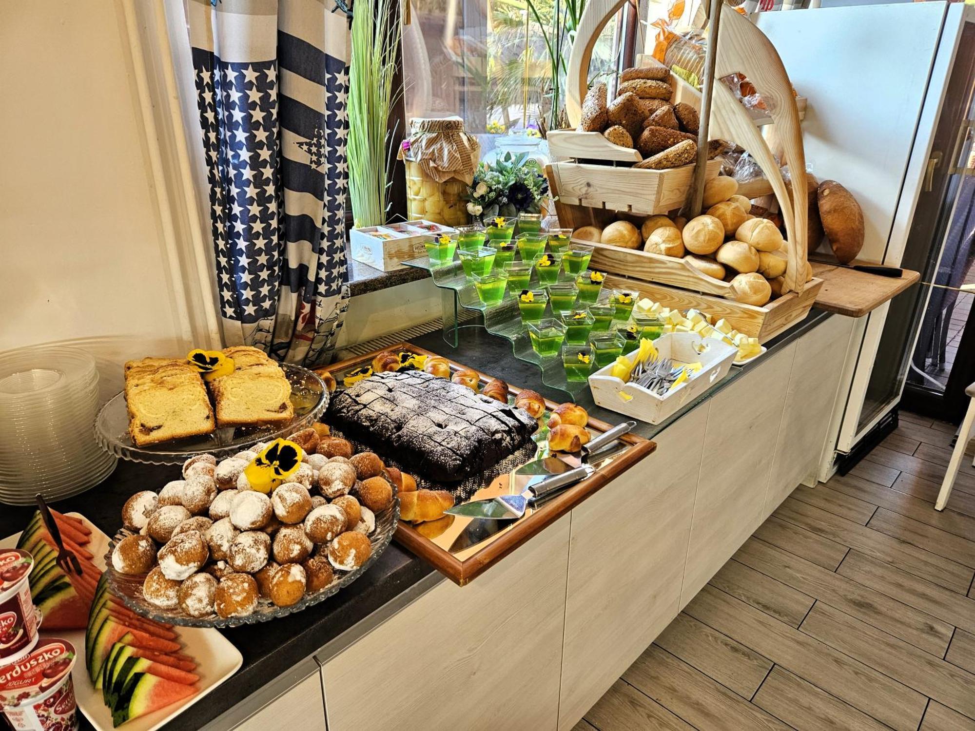 Monika Bed & Breakfast Криница Морска Екстериор снимка